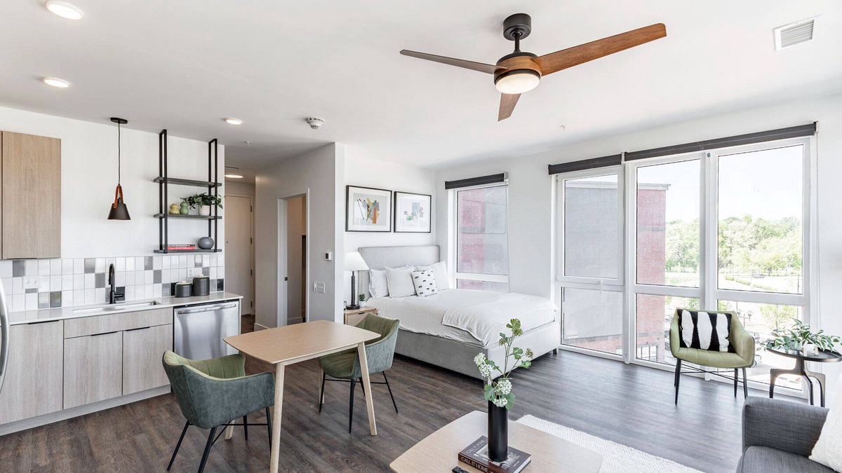 Huntsville Hotel | Pet-Friendly Downtown Stay | Kitchen, In-Unit Laundry & Prime Location | 2 Units