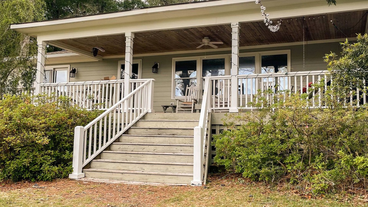Shallotte House | Pet-friendly easy access 3 bedroom retreat with fantastic Shallotte River views