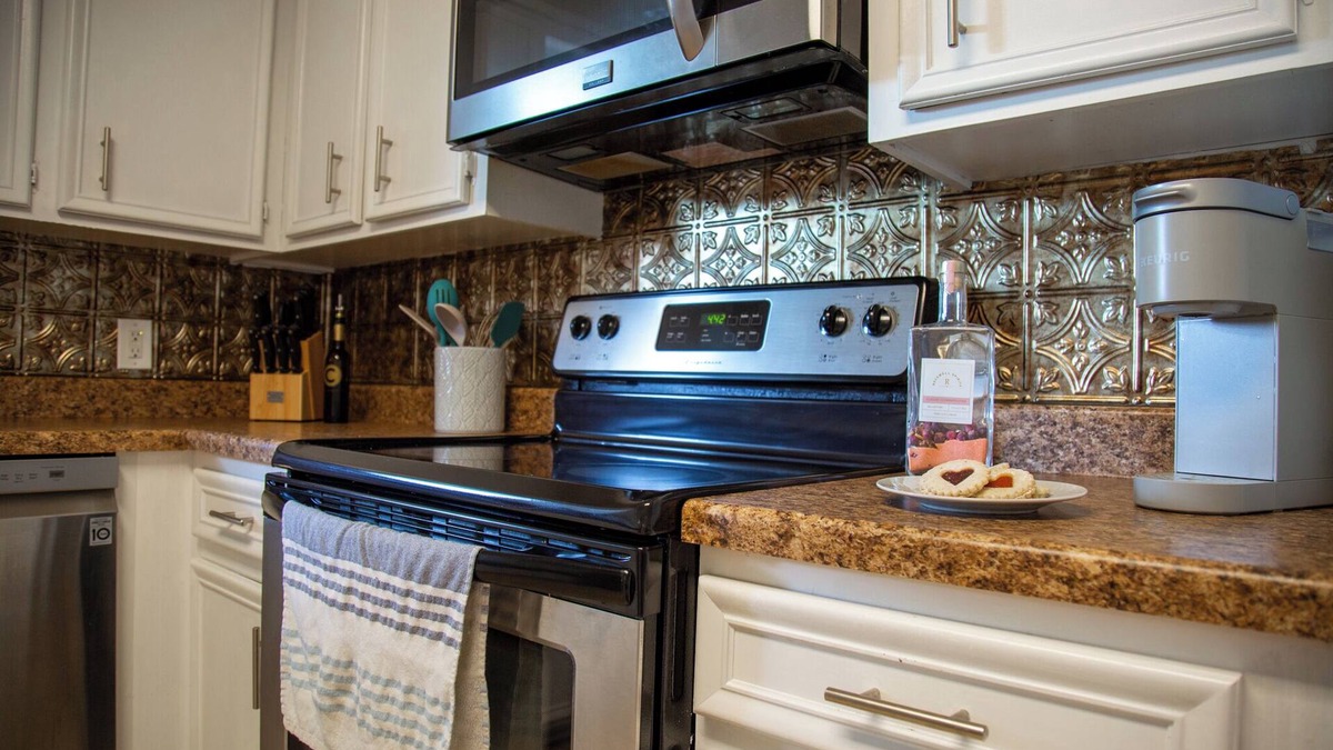 Abilene House | Pet Friendly, Elevated Oasis