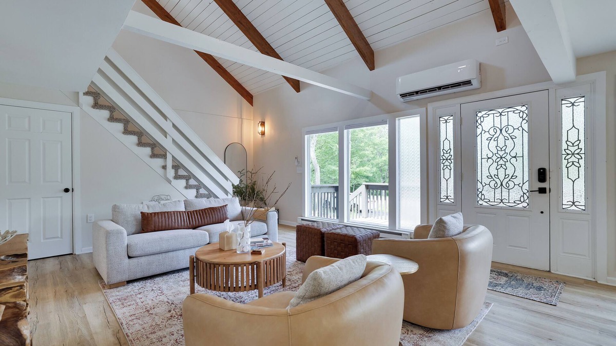 East Stroudsburg House | Pet-Friendly Family Retreat, 4BR, Hot Tub, GameRoom