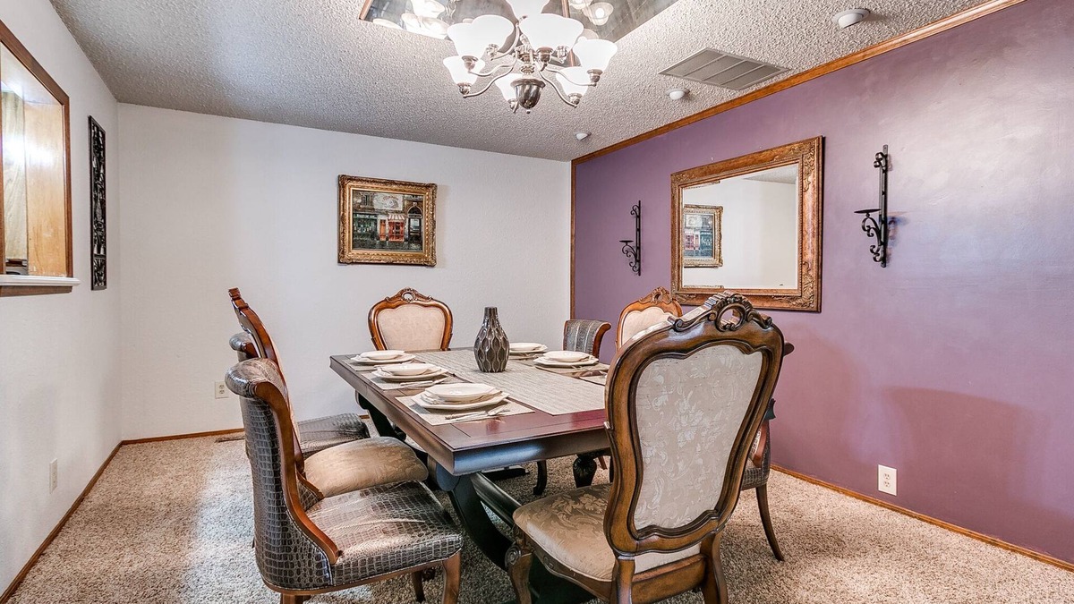 South Oklahoma City House | Pet Friendly Family-sized home with Private Pool & Game Room!