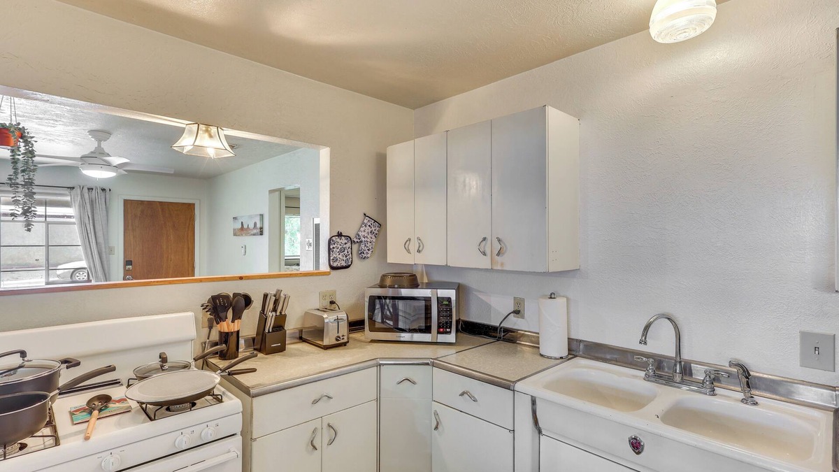 Farmington House | Pet-Friendly Farmington Retreat w/Fenced Patio