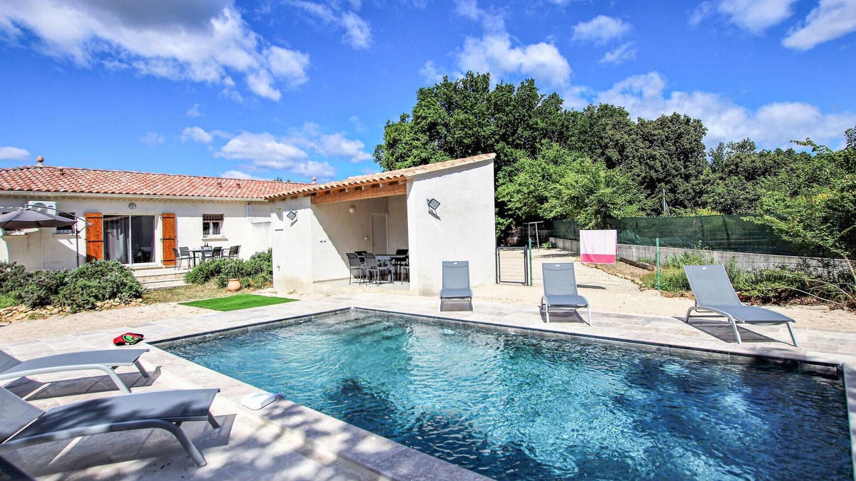 Rochefort-du-Gard House | Pet friendly home in Rochefort du Gard