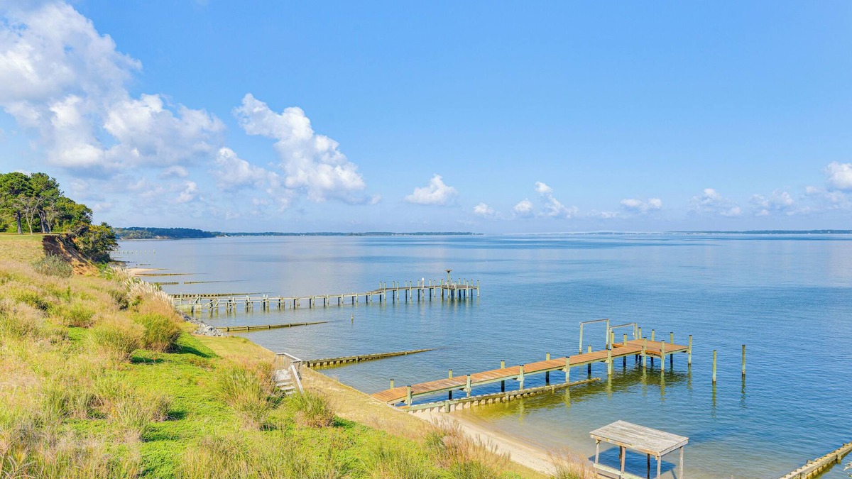Deltaville House | Pet-Friendly Gem w/Private Dock in Deltaville!