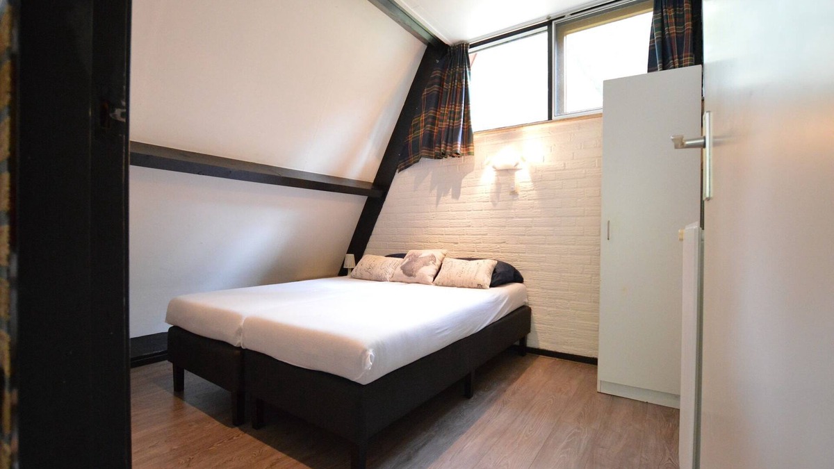 Stramproy House | Pet-Friendly Getaway