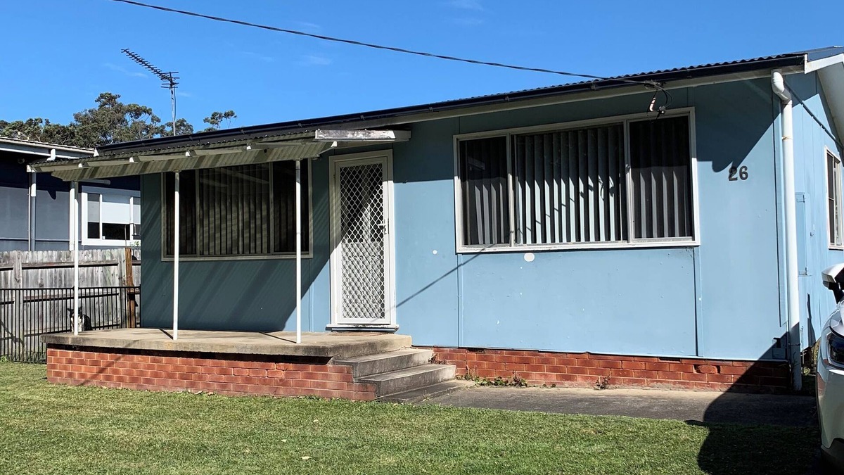 Culburra Beach Cottage | Pet friendly holiday cottage close to beach and river.