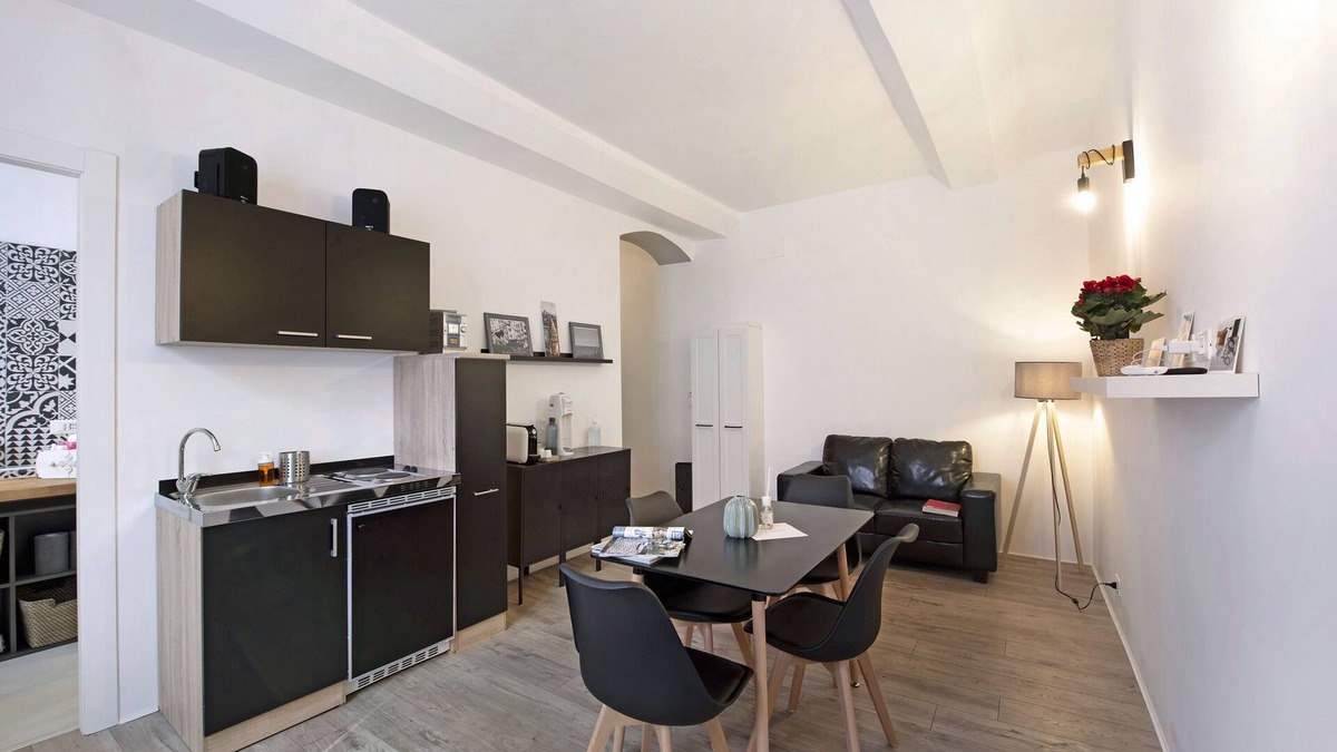 Pre Apartment | Pet-Friendly Holiday Apartment Vacànsa House in Central Location with Wi-Fi