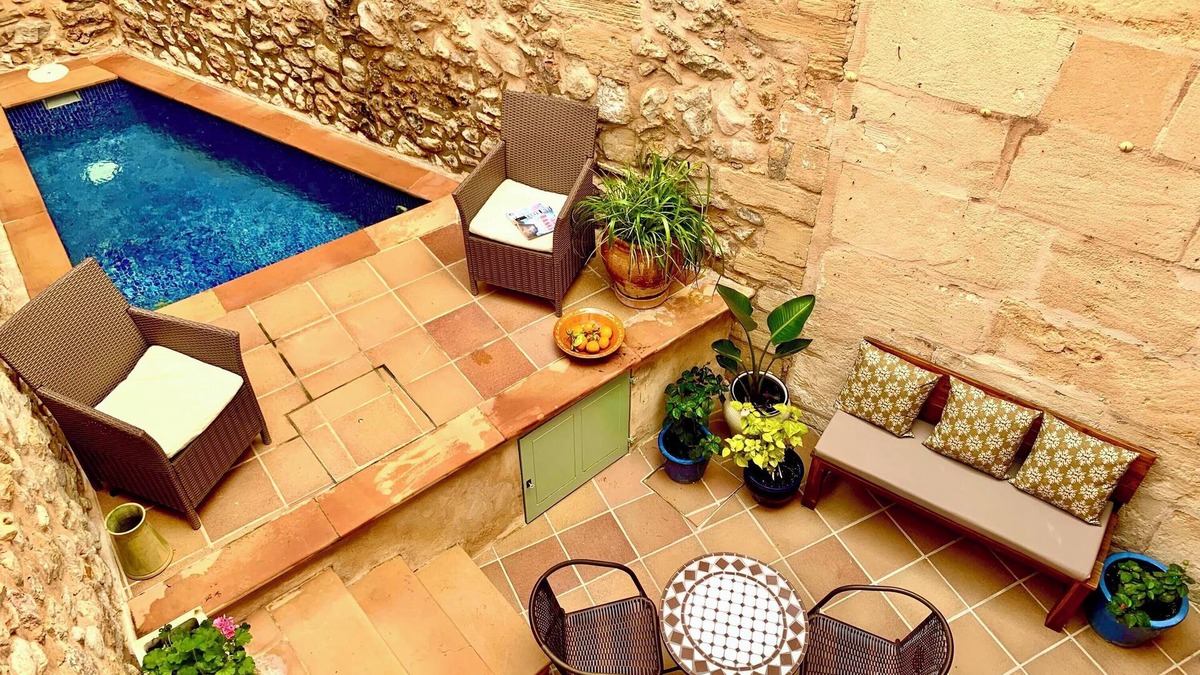 Pollensa House | Pet-Friendly Holiday Home 'Casa Romana' with Mountain View, Pool & Wi-Fi