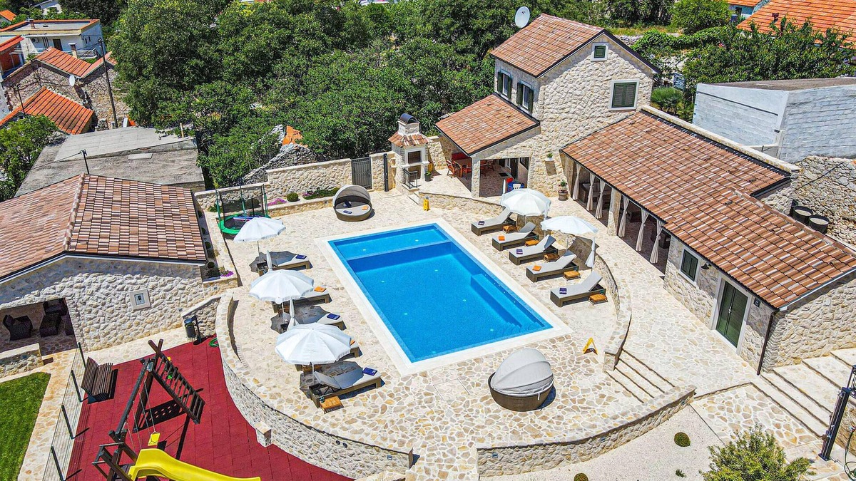 Sibenik House | Pet friendly home in Dubrava
