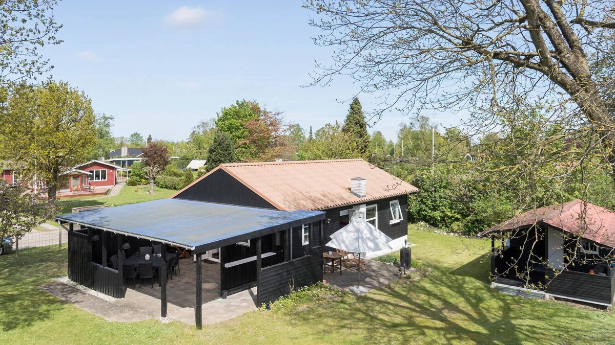 Saksild Strand House | Pet friendly home in Odder with WiFi