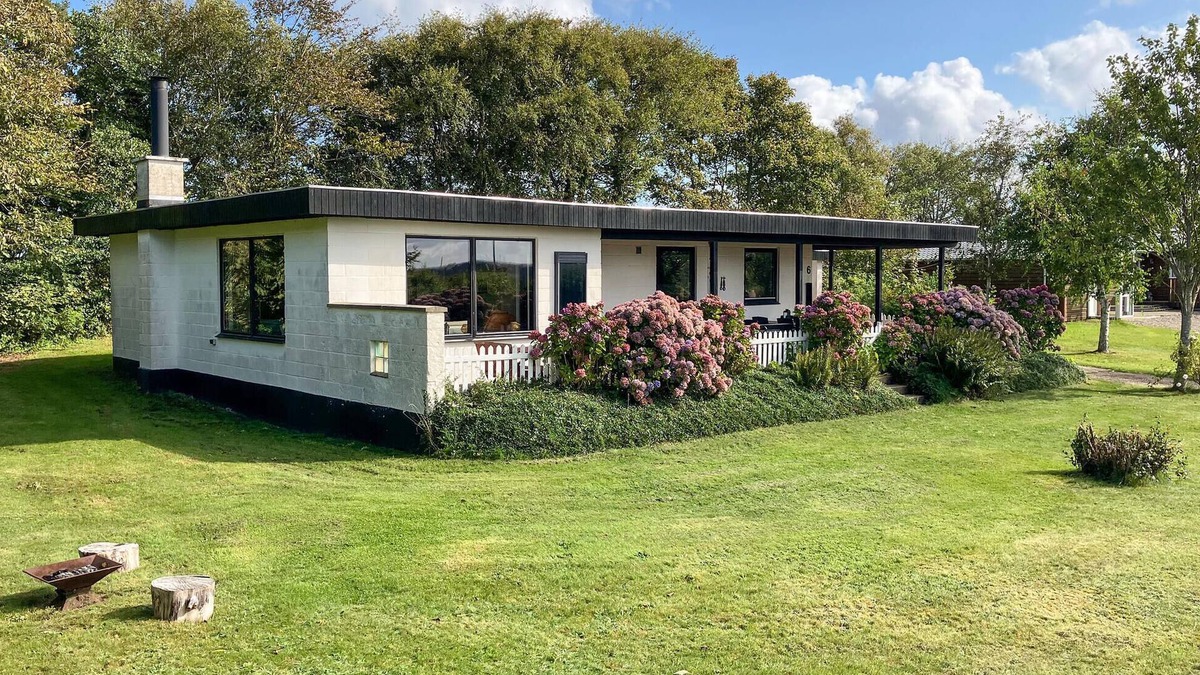 Remmer Strand House | Pet friendly home in Struer with WiFi