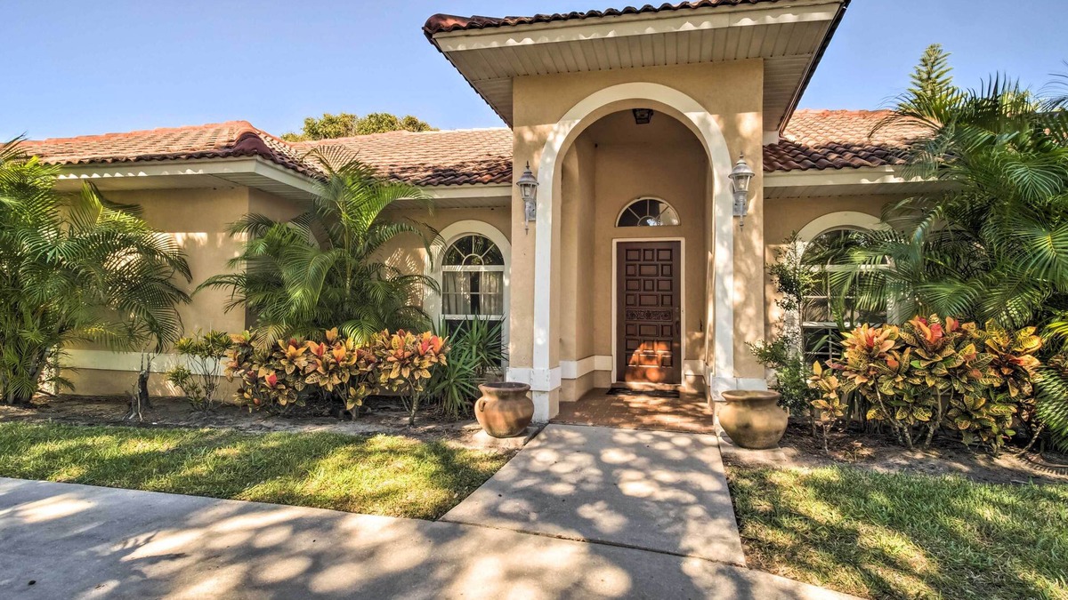 South Beach House | Pet-Friendly Home in Vero Beach, 1 Mi to Beach!