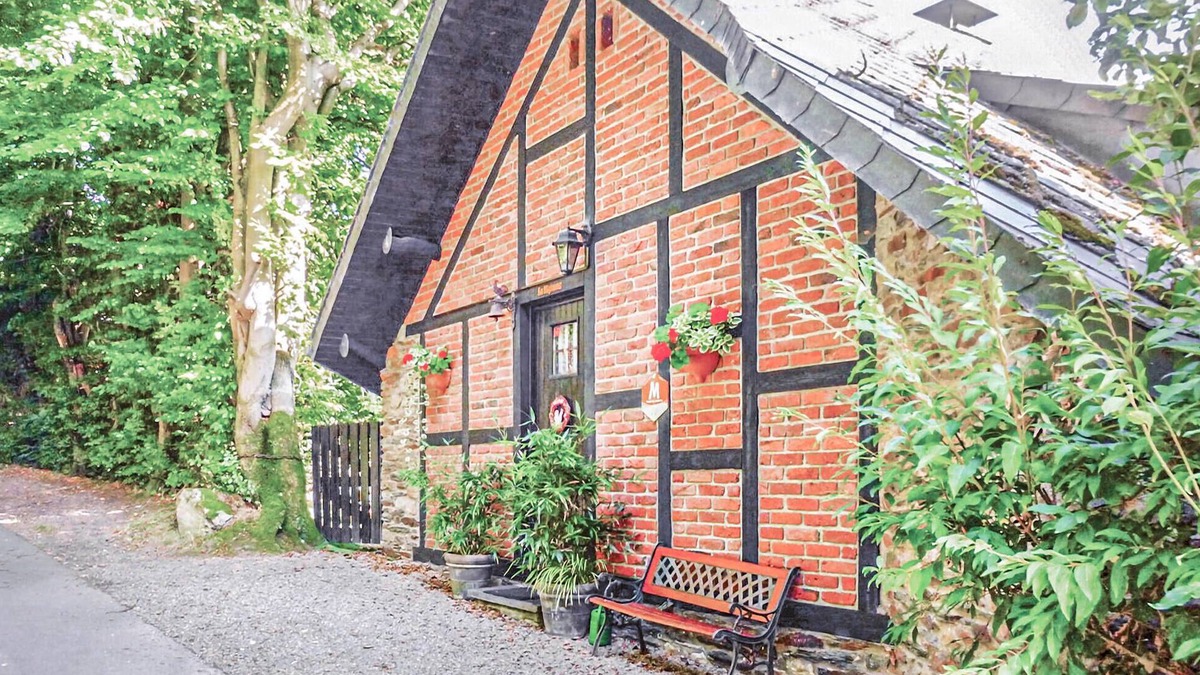 Walk House | Pet friendly home in Waimes with WiFi