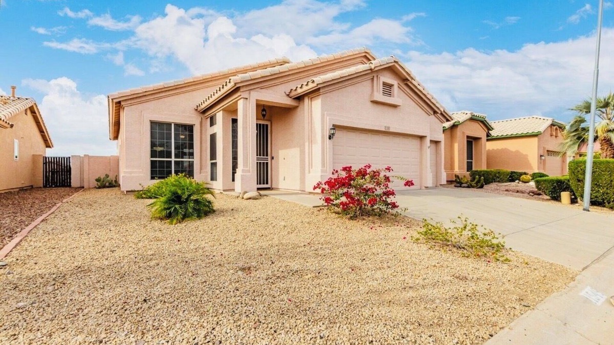 Sun City House | PET Friendly Home on the Golf Course/Surprise and Peoria Spring Training!