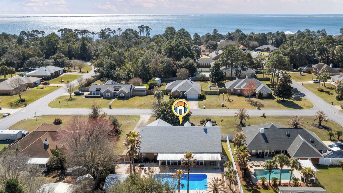 Navarre House | Pet Friendly Home, Steps to the Santa Rosa Sound!
