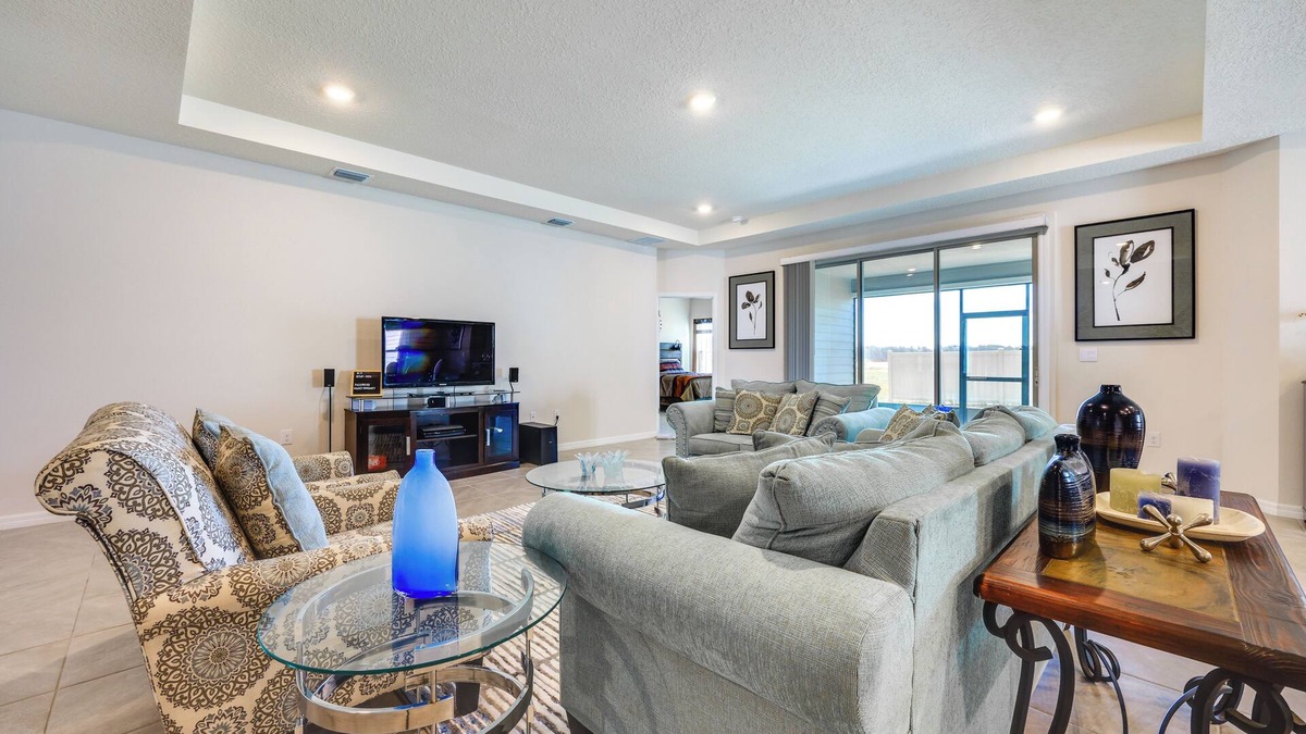 Newberry House | Pet-Friendly Home w/Screened Patio in Newberry!