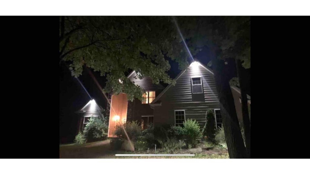 Erie House | Pet Friendly Home wooded setting 3000 Sq ft