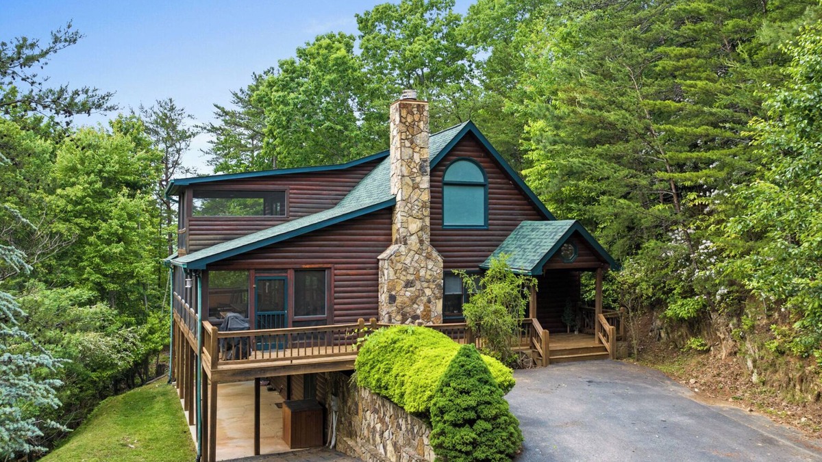 My Mountain Cabin | Pet Friendly, Hot tub, Pool Table, Near Hiking Trails, Lake, River