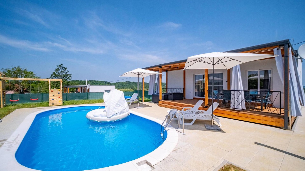 Duga Resa House | Pet friendly home in Cerovacki Galovici