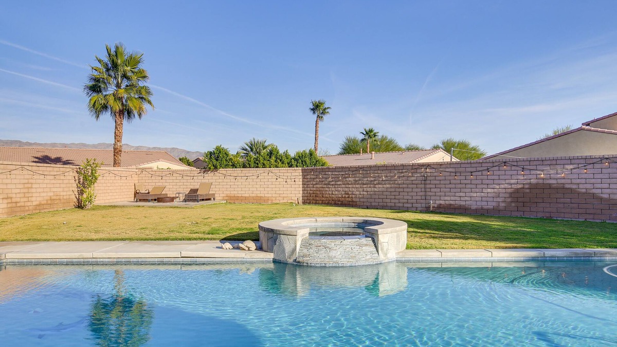Indio House | Pet-Friendly Indio Home: Pool, Jacuzzi & Fire Pit!