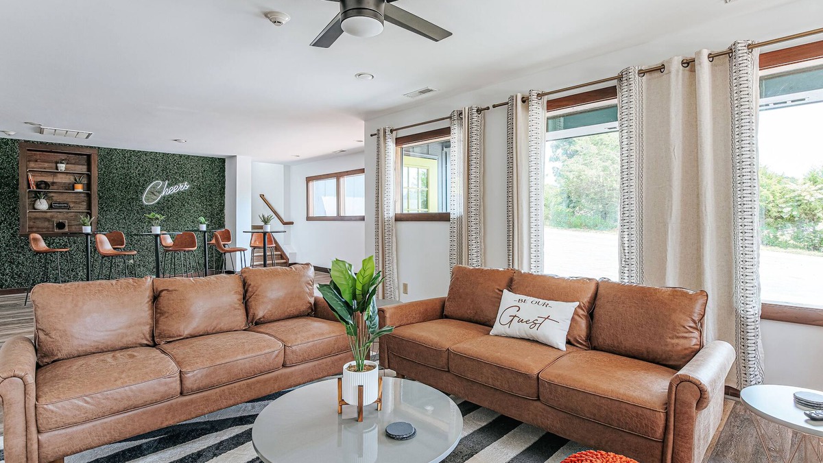 Afton Apartment | Pet-Friendly King Suite w/Desk & Smart Entry