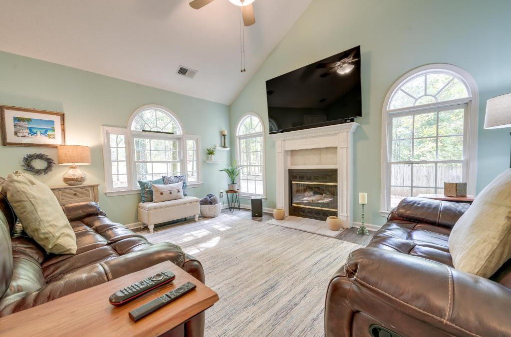 LaGrange House | Pet-Friendly LaGrange Vacation Rental with Deck!