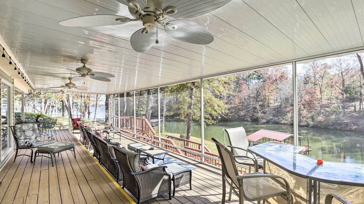 Abbeville House | Pet-Friendly 'Lakeside Retreat' w/Dock!