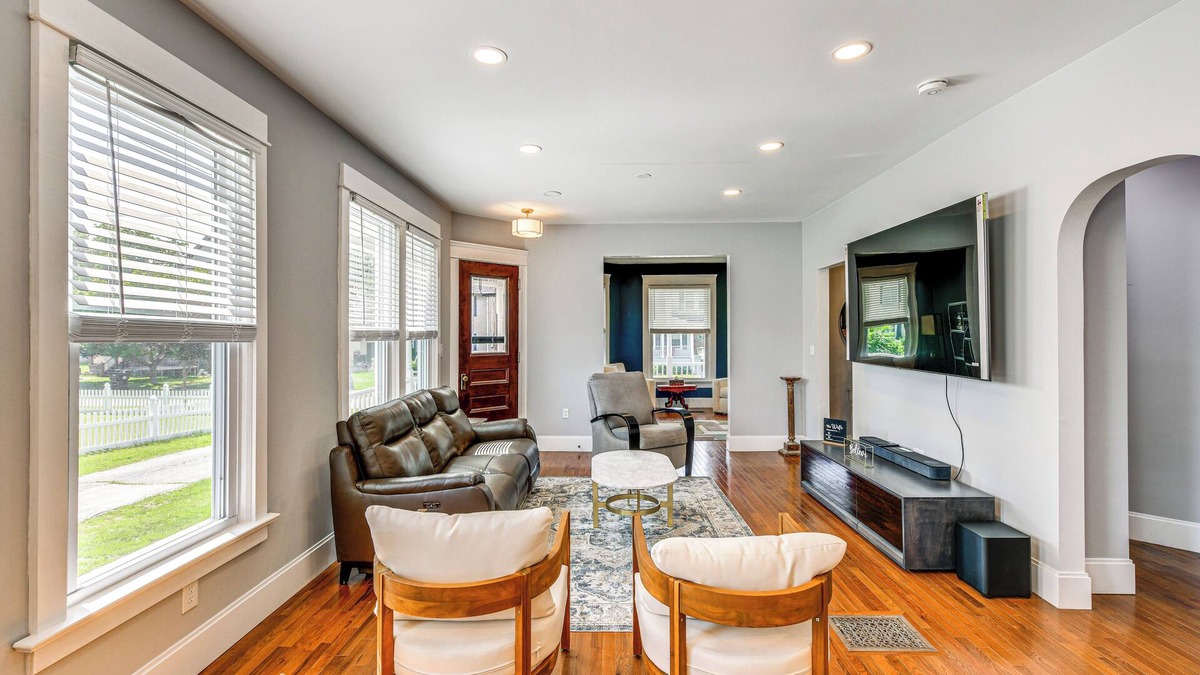 Lancaster House | Pet-Friendly Lancaster Home 13 Mi to Dtwn Buffalo