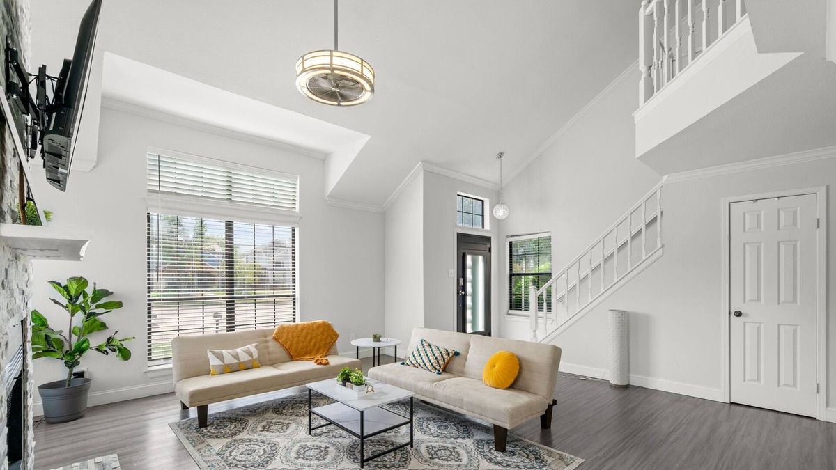 Northeast Carrollton House | Pet Friendly Lovely Modern Single House Carrollton
