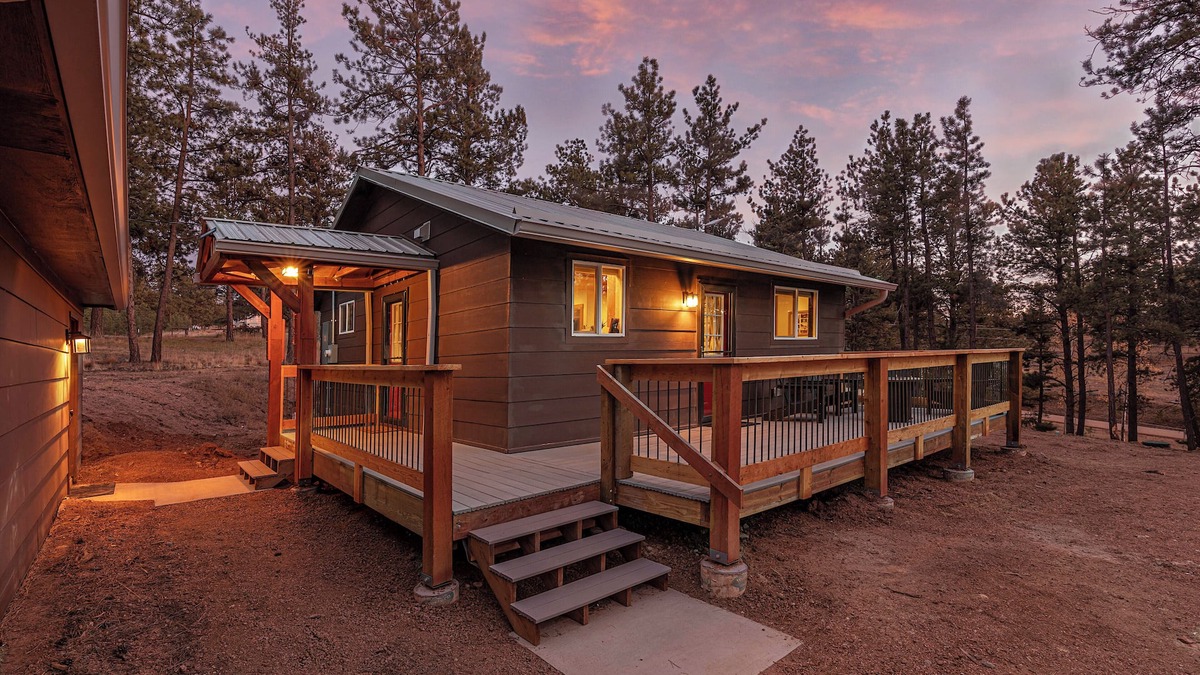 Florissant House | Pet-Friendly Mountain Cabin Near Hiking & Fishing