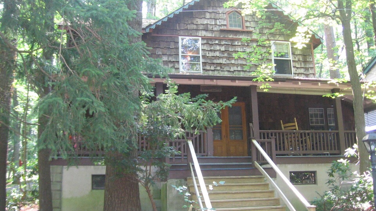Mount Gretna Cottage | Pet Friendly on Penn