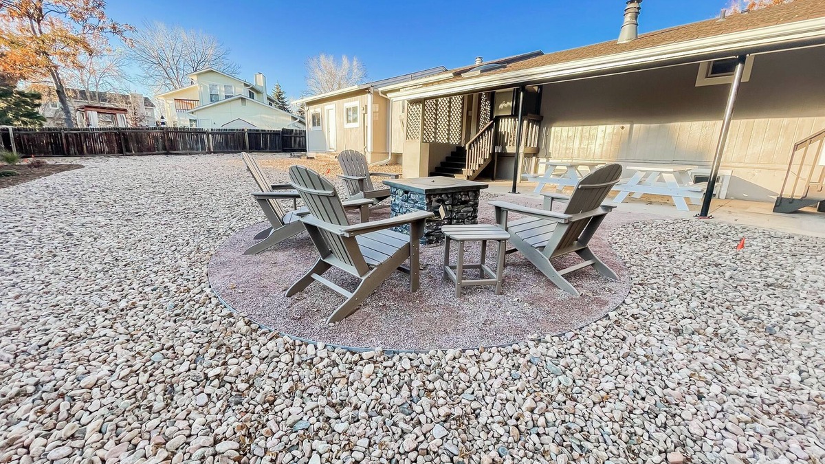 Briargate House | PET FRIENDLY/PING PONG/GAME ROOOM!FAMILY GATHERING