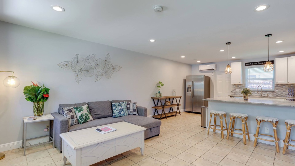 Juno Ridge House | Pet-Friendly Palm Beach Pad - 1 Mi to the Ocean!