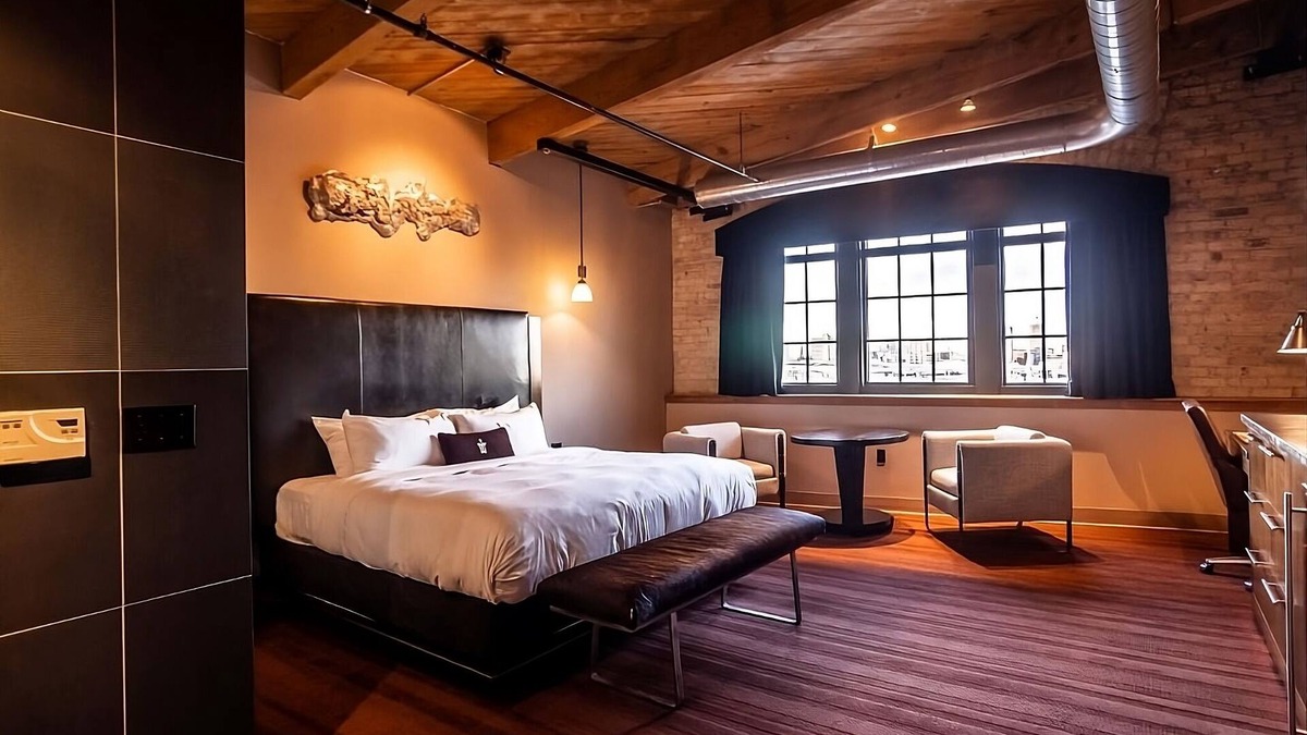 Fifth Ward Hotel | Pet-friendly Premium Loft King at The Iron Horse Hotel!