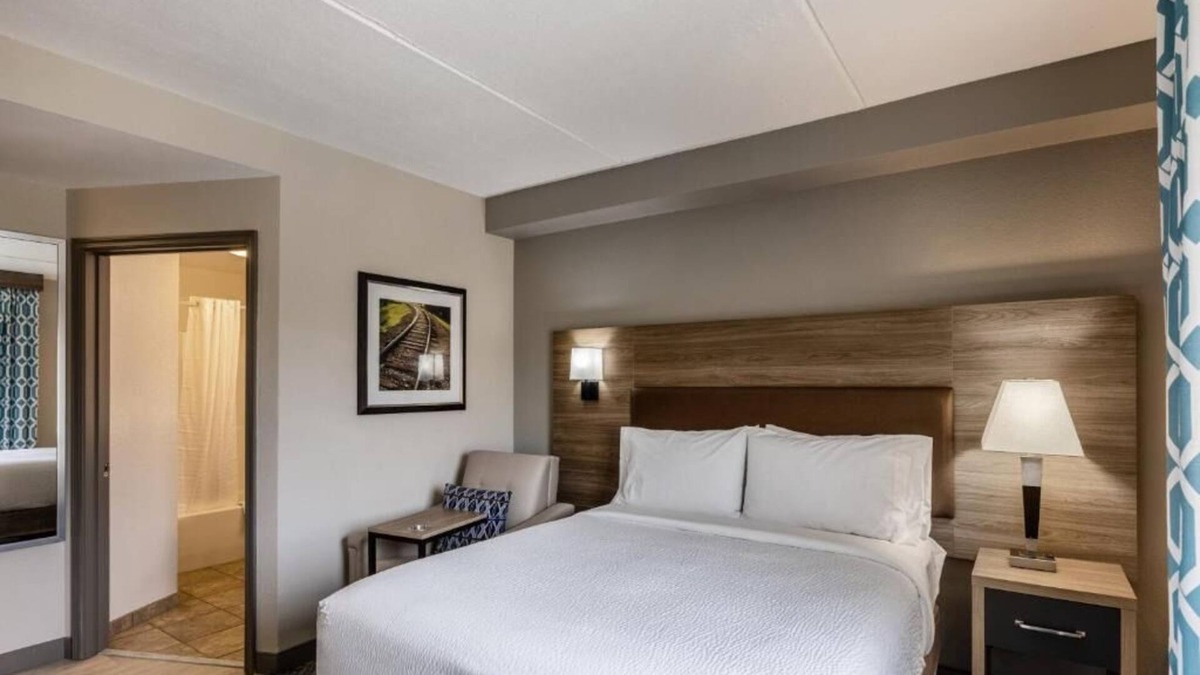 Okatie House | Pet-friendly Property! Three Relaxing Rooms, Steps to Sergeant Jasper State Park