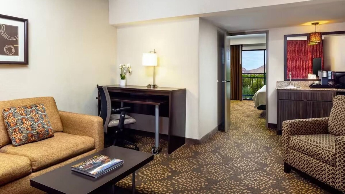 Camelback East Hotel | Pet-Friendly Retreat w/Pool & Lush Backyard Oasis - Free Airport Shuttle