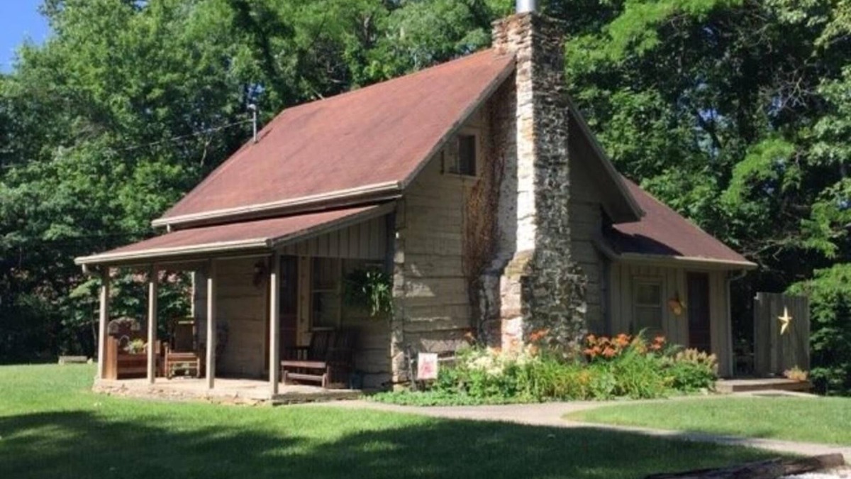 Nashville Cabin | Pet friendly, secluded, close to Nashville!