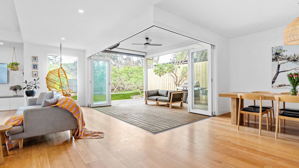 Blairgowrie House | Pet friendly, sleeps 16 across 2 homes, pool, spa, sauna.