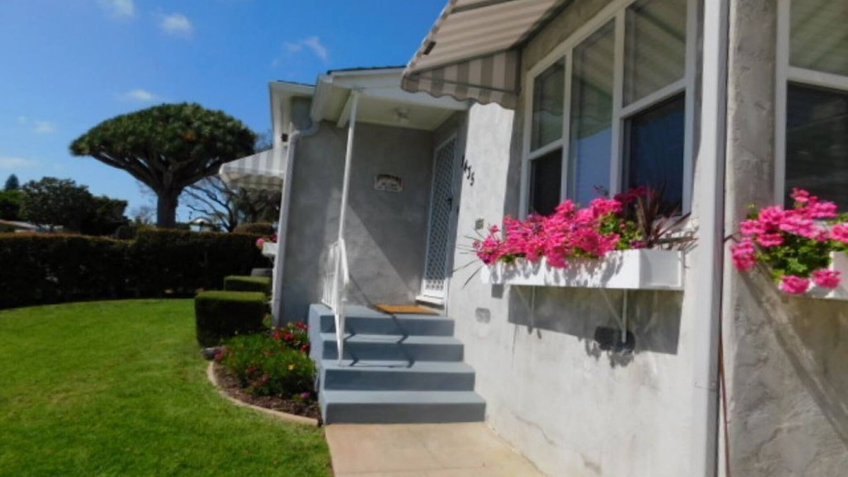 South Park House | Pet Friendly SouthPark Bungalow