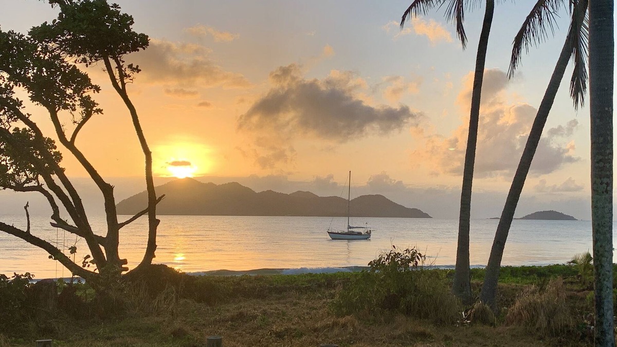 Wongaling Beach House | Pet friendly stay for couples close to the beach