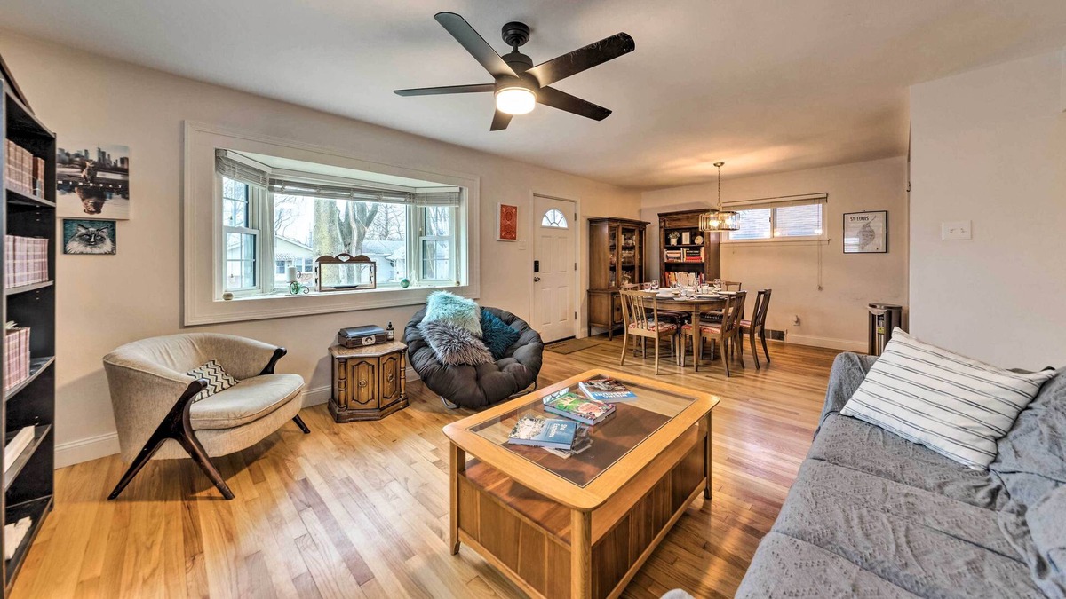 Lindenwood Park House | Pet-Friendly St Louis Getaway w/ Yard!