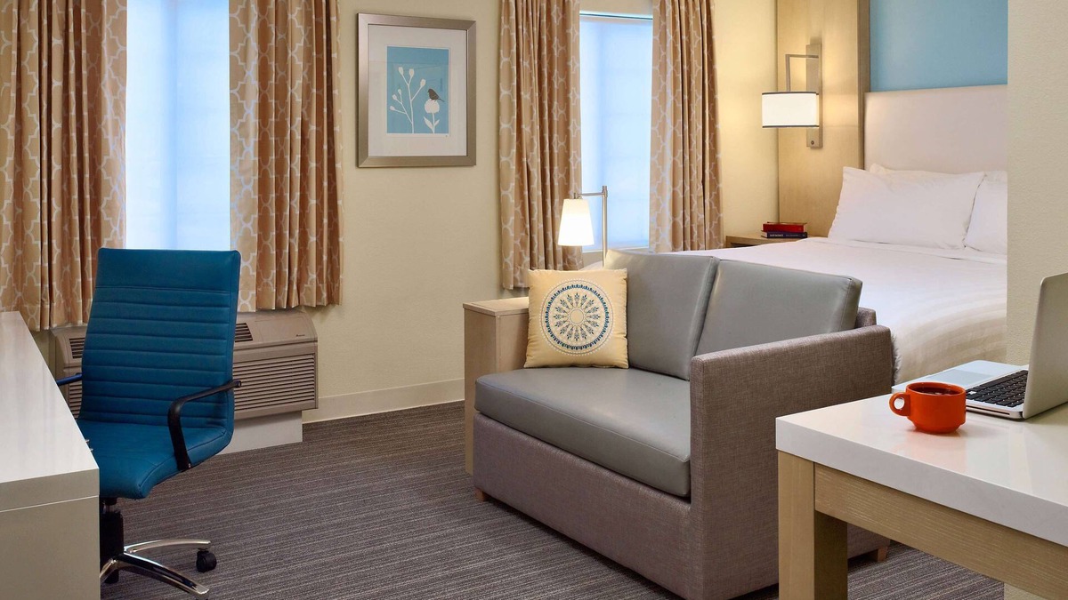 The Galleria Hotel | Pet Friendly Stay Steps from The Galleria! Full Kitchen! Pool & Free Parking!