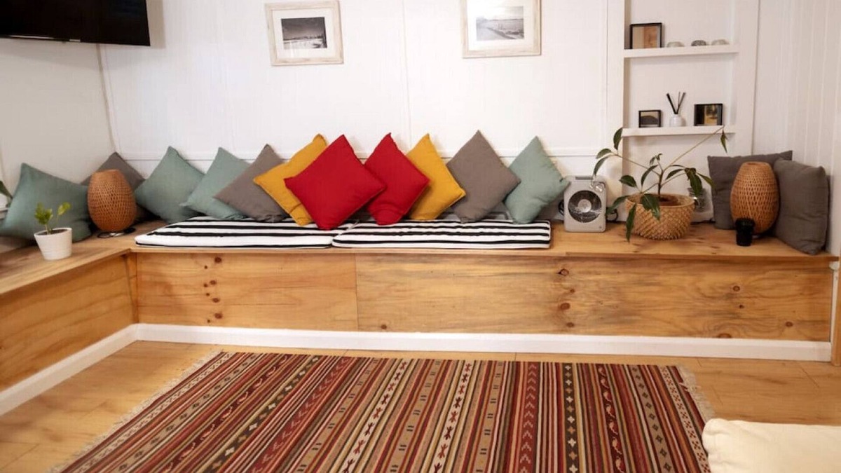 Freshwater Apartment | Pet Friendly Studio Apart w/t Patio Garden