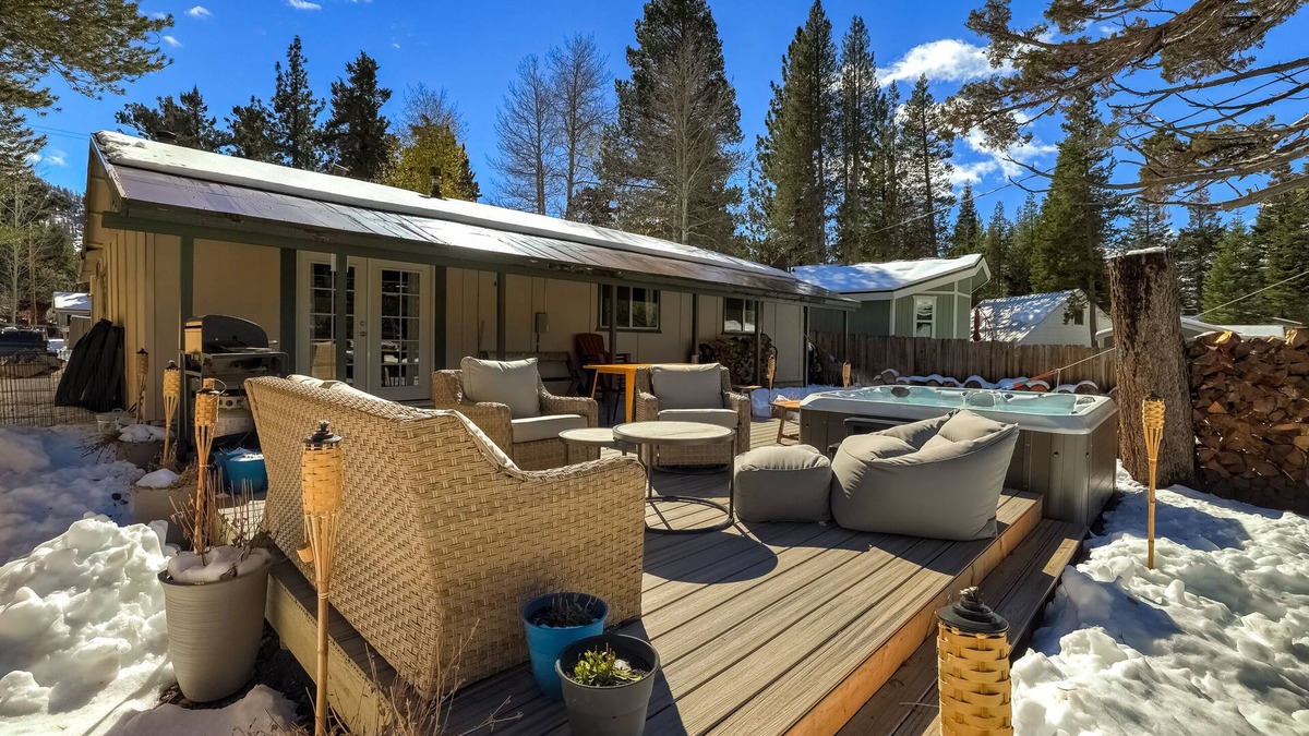Meyers House | Pet Friendly & Tranquil Home with Hot Tub