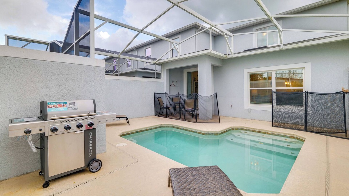 Four Corners House | Pet Friendly! Townhome w/Pool in ChampionsGate
