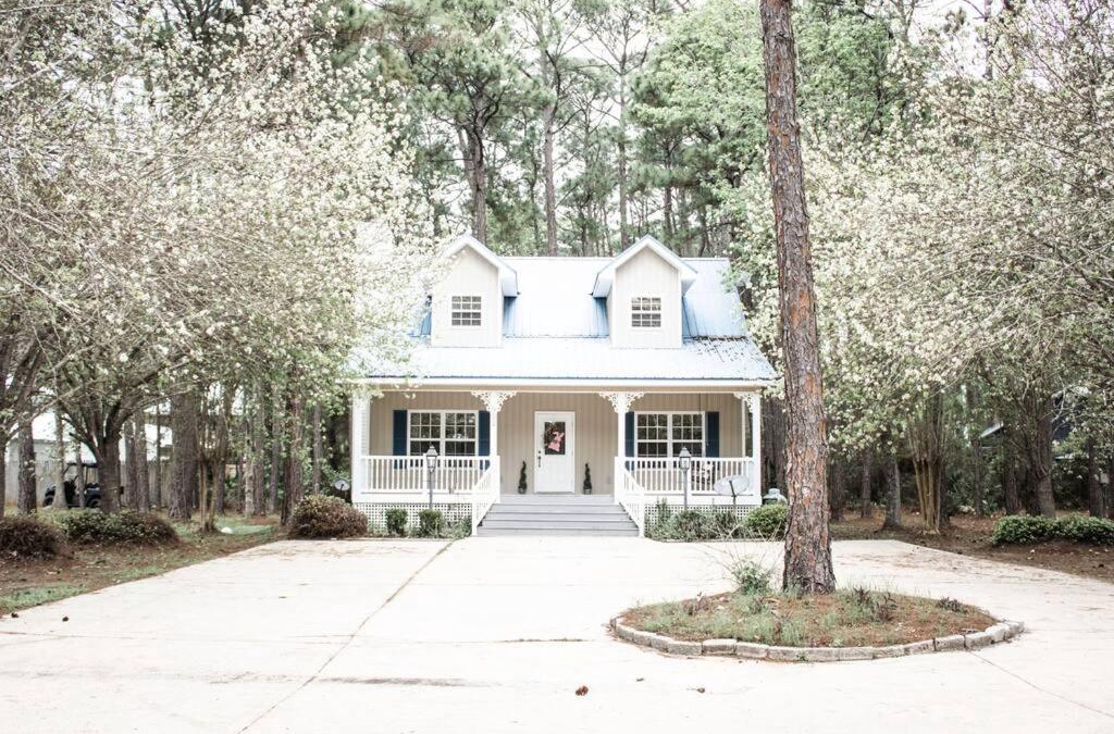 Dauphin Island House | Pet Friendly Tranquil Cottage with Fire-Pit and Seasonal Hot Tub Sept-March Minutes to BEACHES