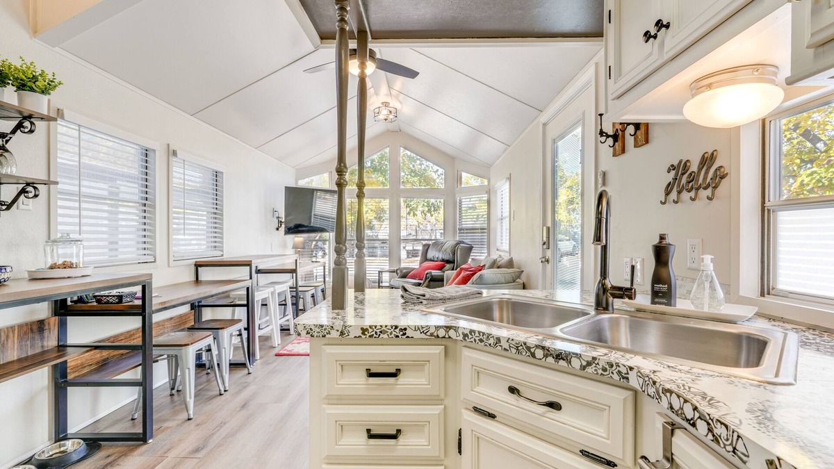 Hurricane Cottage | Pet-Friendly Utah Cottage Near Zion National Park!
