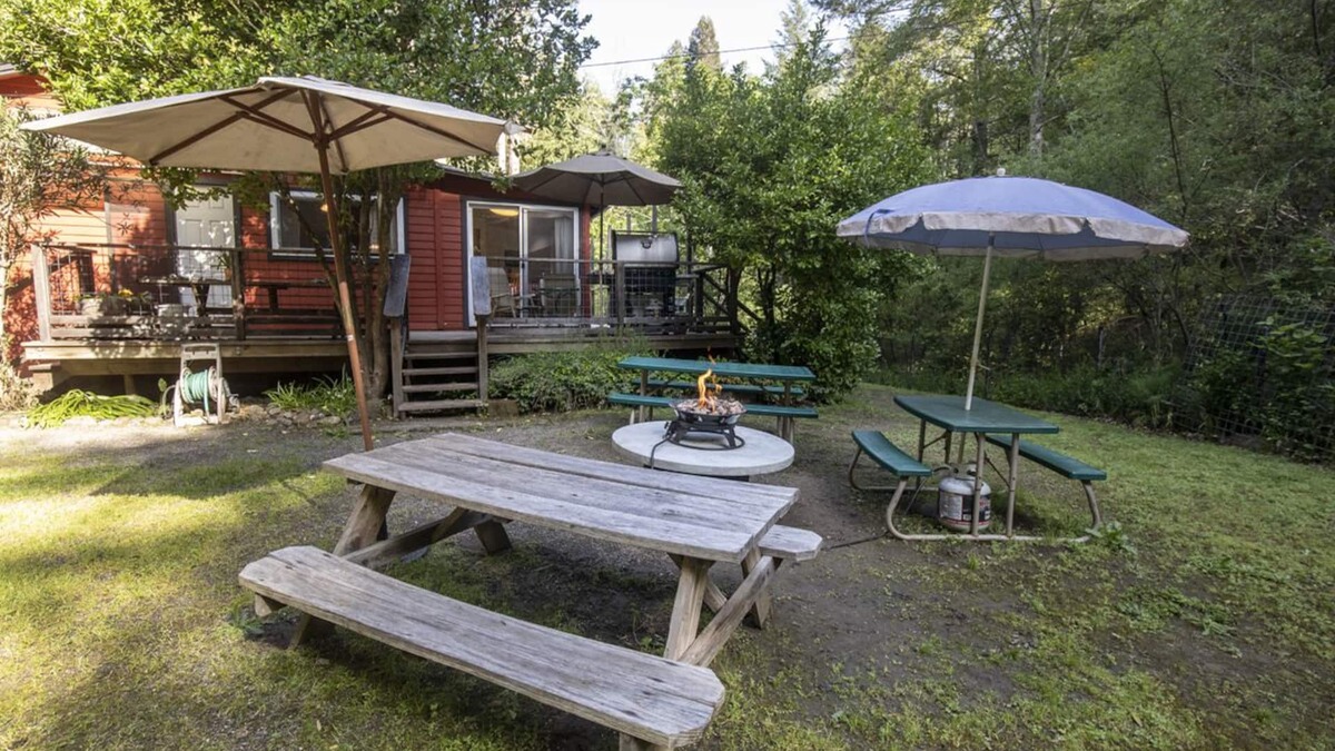 Occidental House | Pet Friendly Vacation Wonderland On Dutch Bill Creek 1 Mile To Monte Rio Beach