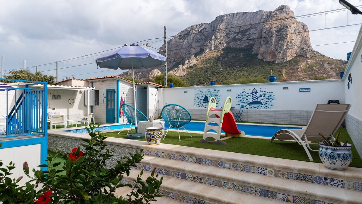 Cinisi Villa | Pet-Friendly 'Villa Cinisi' with Sea View, Shared Pool & Wi-Fi
