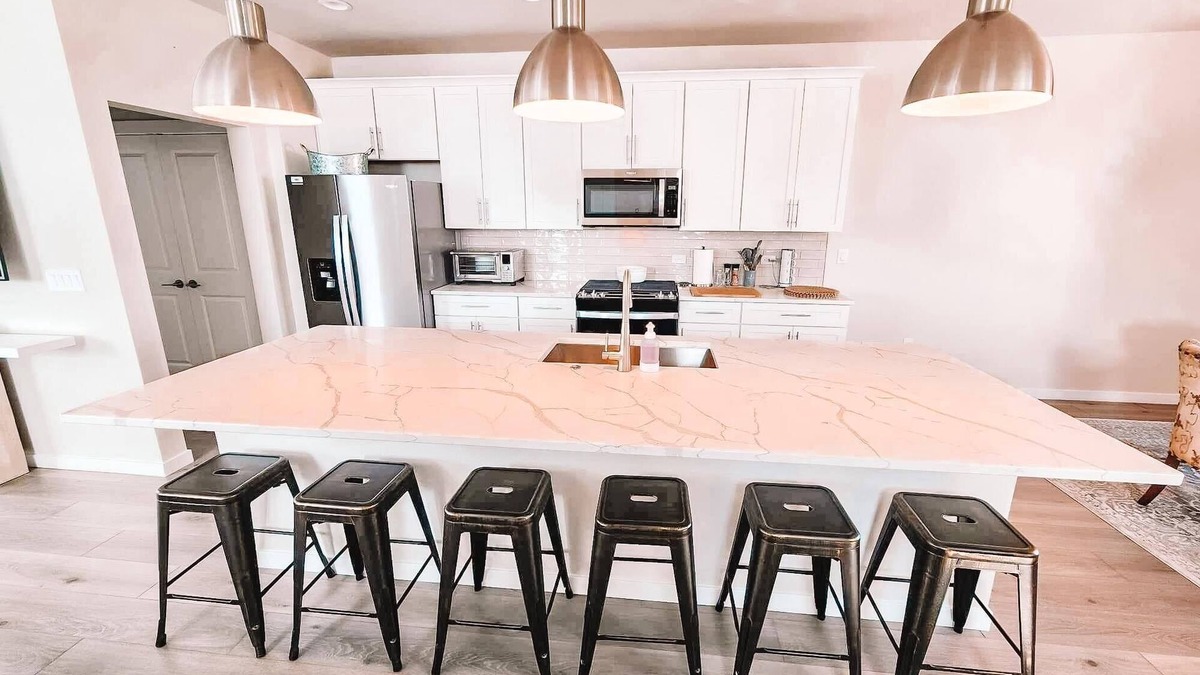 Colorado Springs House | Pet Friendly w/3 Masters Suites all with En-Suite Full Bathrooms/Sleeps 11+